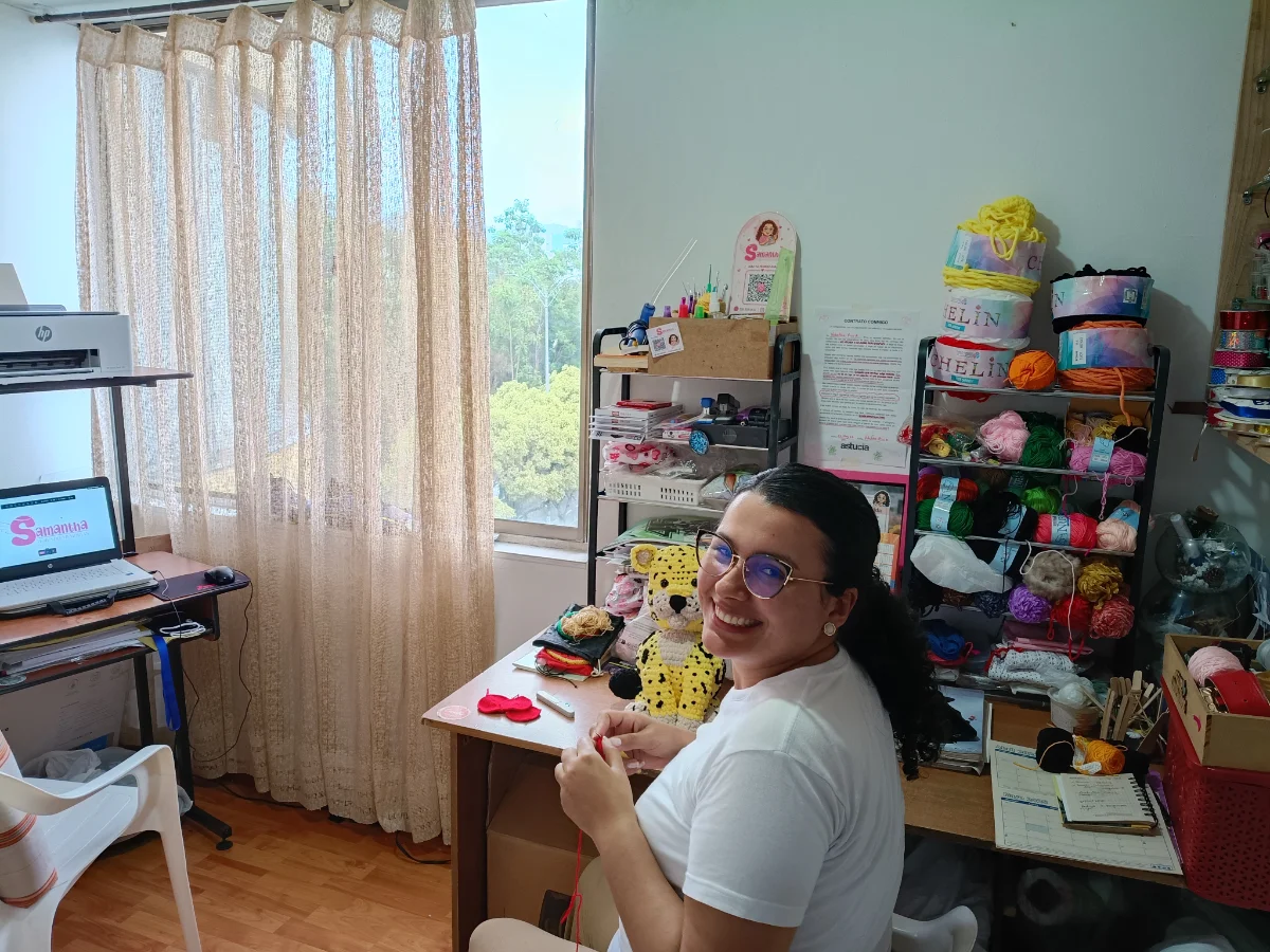 Foto de Samantha, Tejiendo Memorias