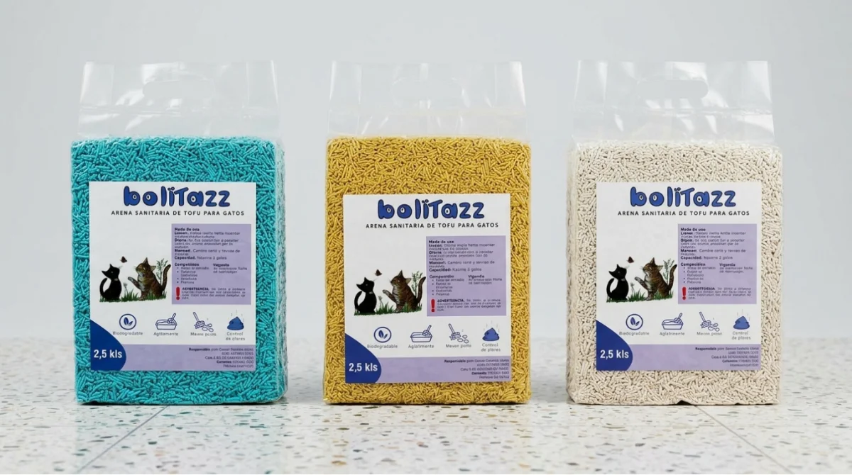 Foto de Bolitazz | Arena de tofu para gatos