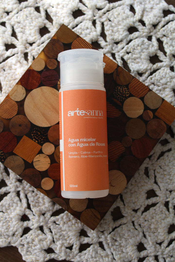 Agua micelar con agua de rosas — Artesanna Rose Skincare