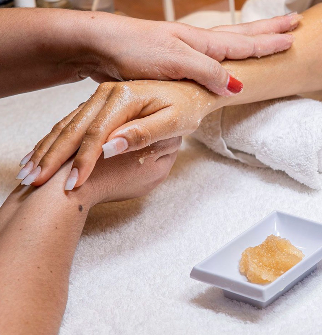 Spa para manos con tradicional — Spa de uñas Erika Osorio