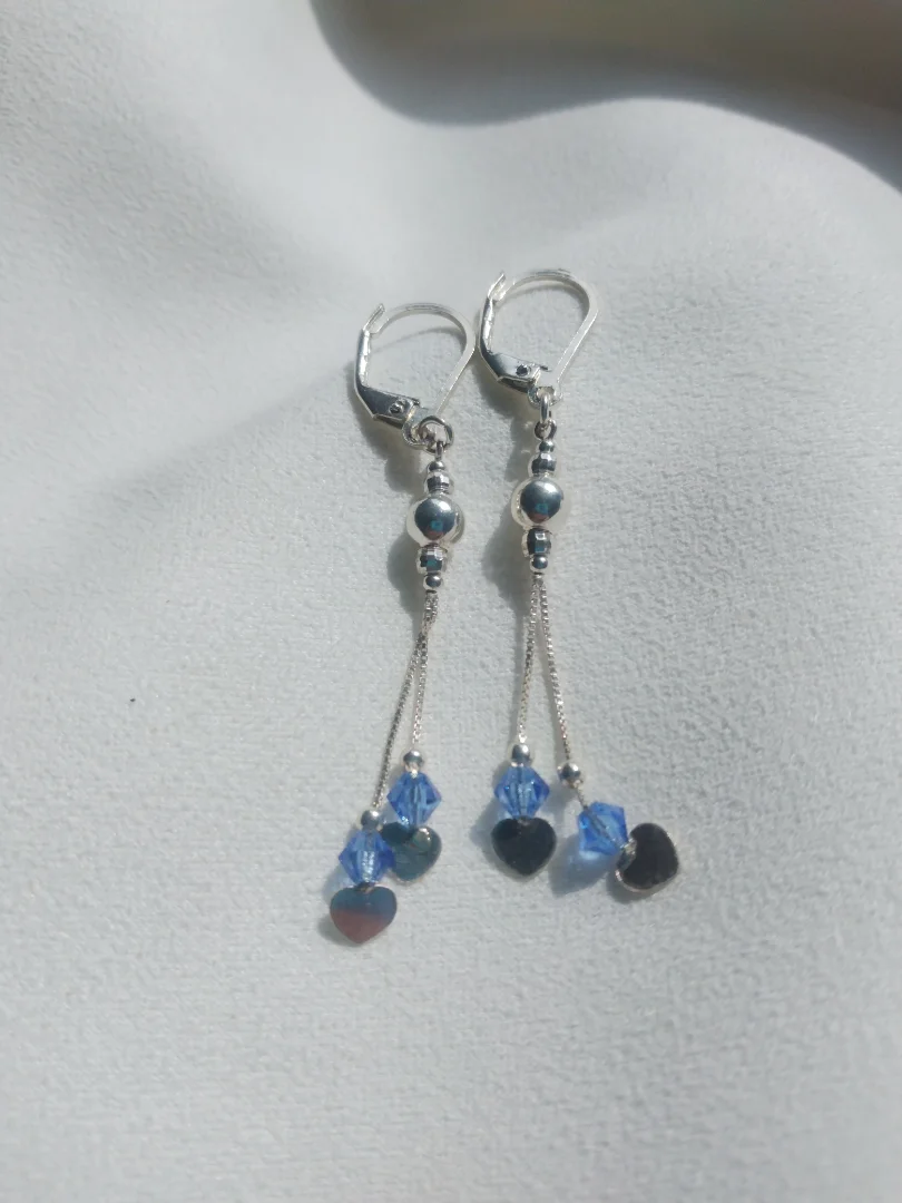 Aretes largos de plata azul claro — Rose& Shei accesorios