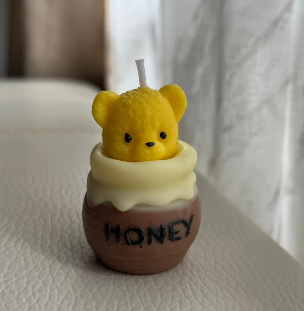 Winnie Pooh Vela — MAGIKALUZ