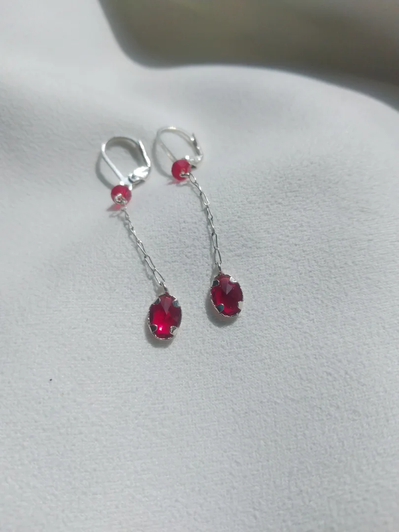 Aretes largos de plata rojo — Rose& Shei accesorios