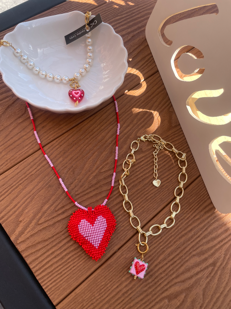 Collar corazón rojo y rosa largo — Accesorios C&C Carolina Cortés