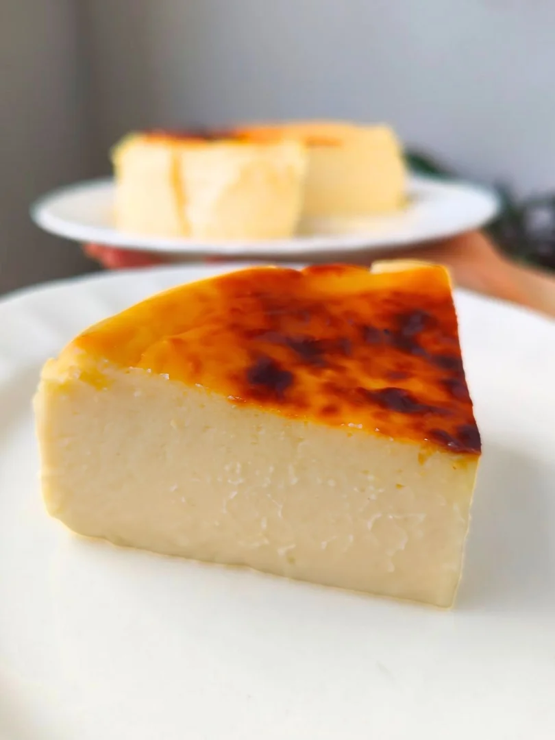 Tarta Vasca SIN azúcar NI Edulcorantes Artificiales | 1/2 libra (12 porciones) — Pastelería Dulce Amor Sin Gluten y Sin Azúcar